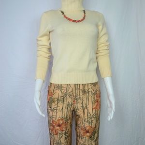 Theory Cream Turtleneck Sweater Size Small